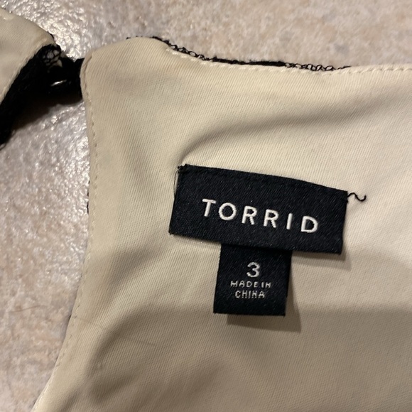 B womens Torrid sleeveless stretch high low lined regular dress size 3 - Picture 3 of 8